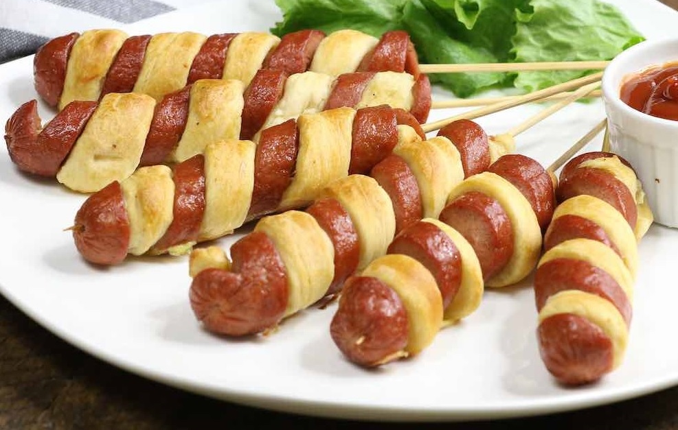 3-ingredient-crescent-dog-twists_1_2.jpg