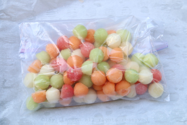 6-place-the-melon-ball-ice-cubes-in-a-freezer-bag-and-keep-frozen-until-you-need-them.jpg