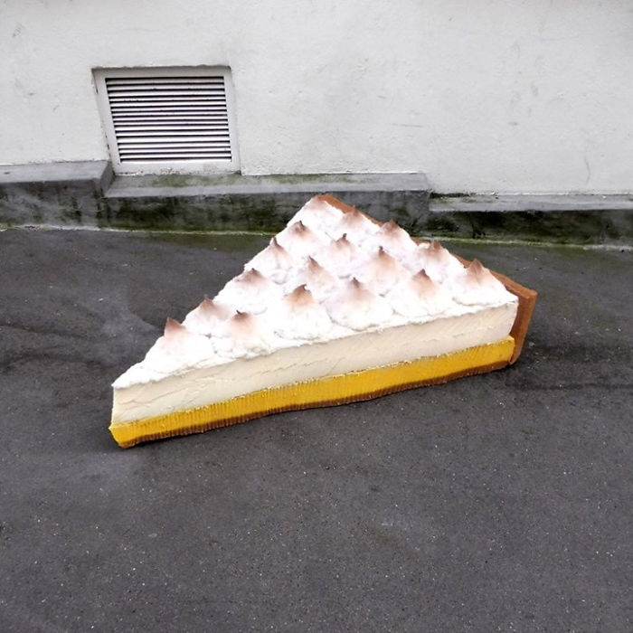 artist-turns-abandoned-mattresses-into-food-sculptures-5bc7bc7bd0b1a_700.jpg