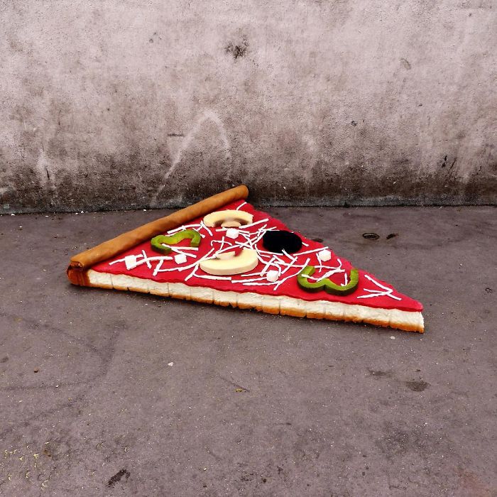 artist-turns-abandoned-mattresses-into-food-sculptures-5bc7bca4883a7_700.jpg