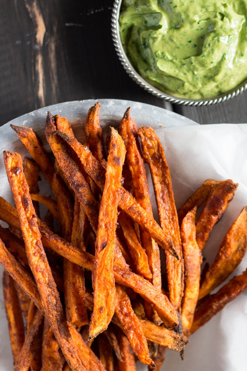 crispy-sweet-potato-fries-with-avocado-coriander-dip-topview-800x1200.jpg