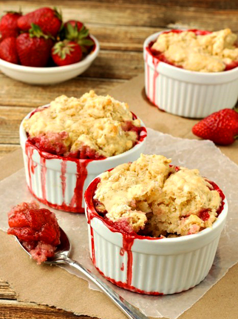 fresh-strawberry-cobbler.jpg