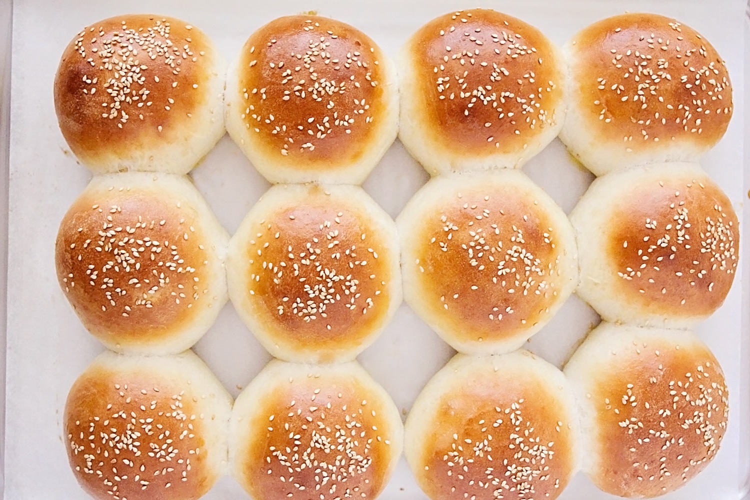 homemade_hamburger_buns_2_1.jpg