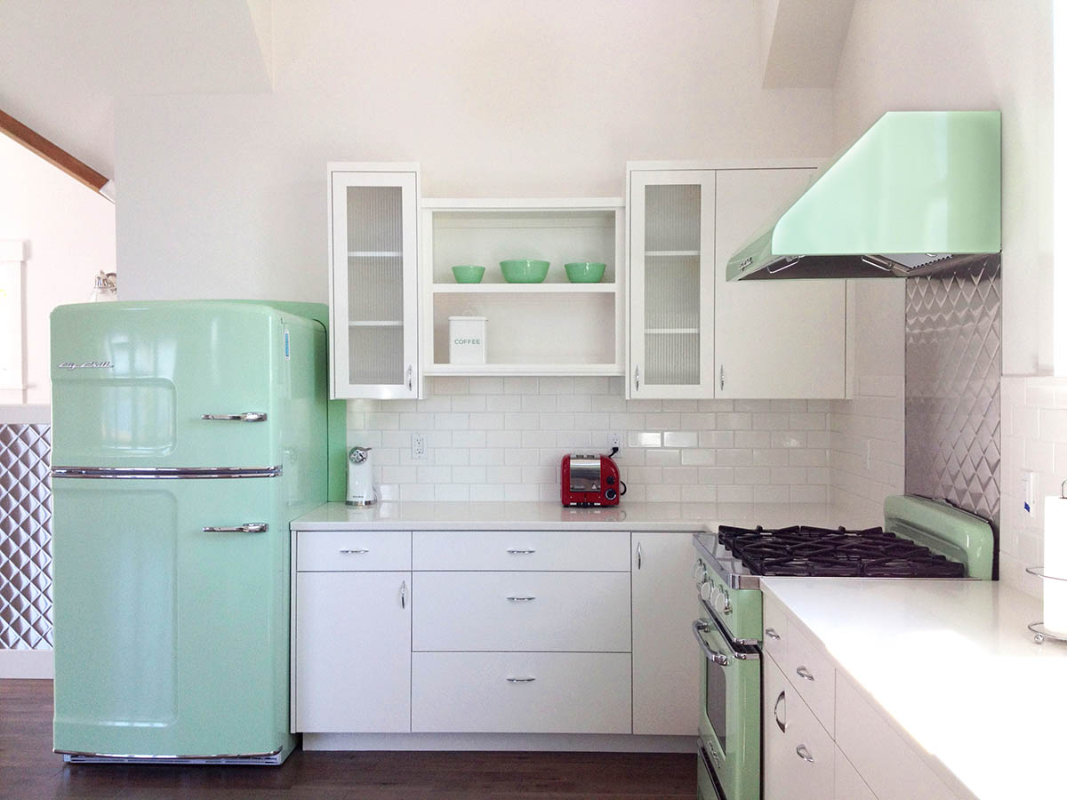 jadite-green-retro-kitchen.jpg