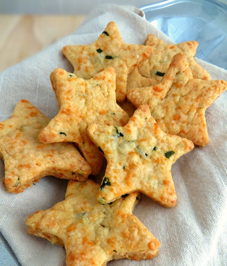 parmesan-cheddar-basil-bites-768x1024_2.jpg