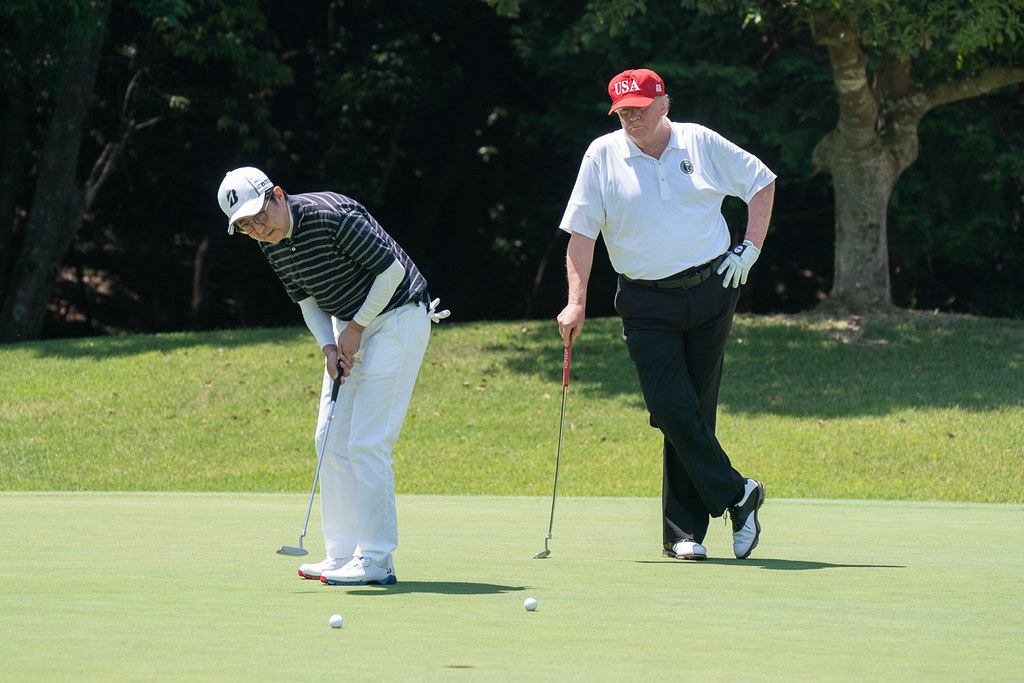 trump_golf.jpg